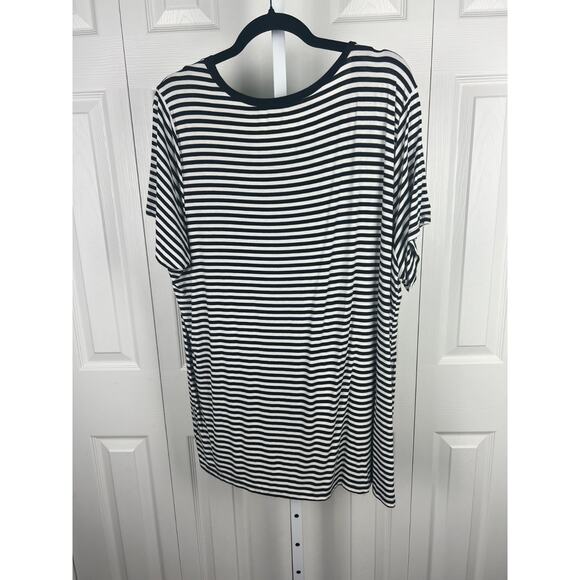 Torrid super soft knits round neck black white horizontal stripe t-shirt top 3X - Picture 4 of 5